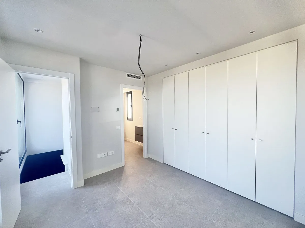 fac1c541-e2a6-4b1a-8750-401e80802c30