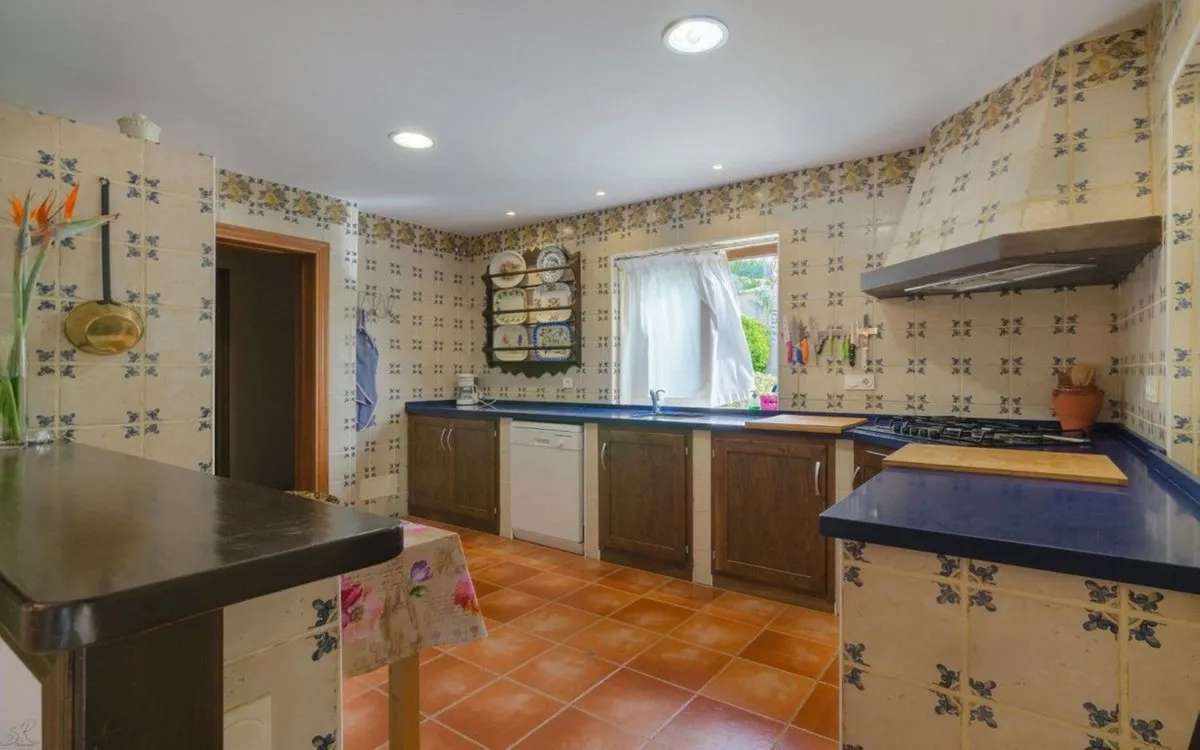 b0bb35b9-d289-4245-950f-0e606cfd7e32