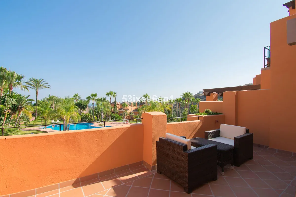 24d5e165-4ede-49eb-8603-958ac6a4856e