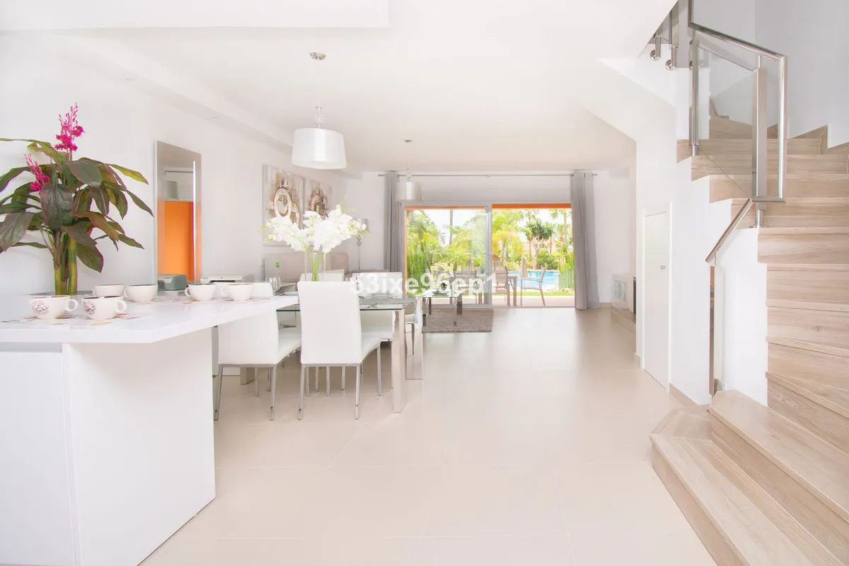 53c75ea4-fb4c-4ac7-a1be-c02ffab7e4d3