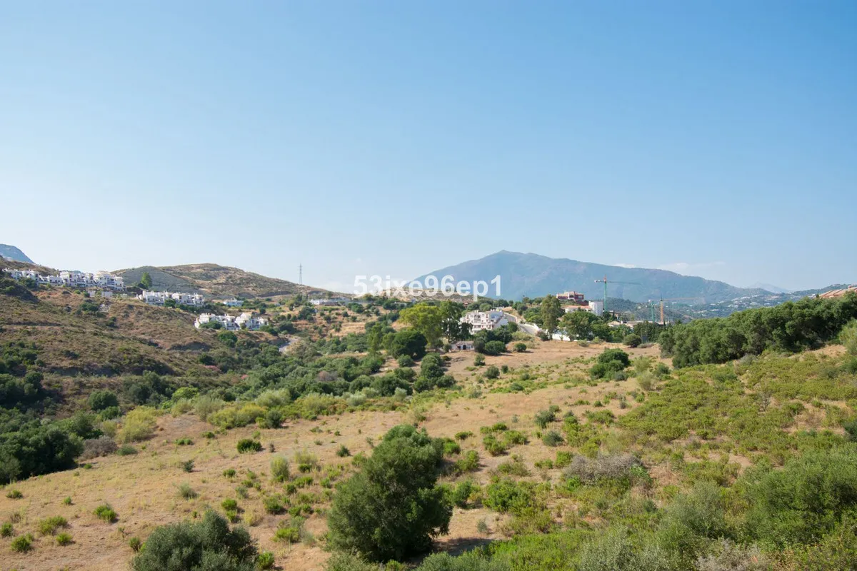 e71b7b84-1db6-42a1-996b-664155348830