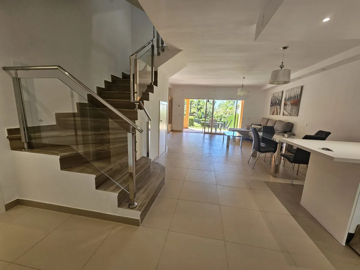 c5ef1050-875c-40e0-ada3-35b511762df6