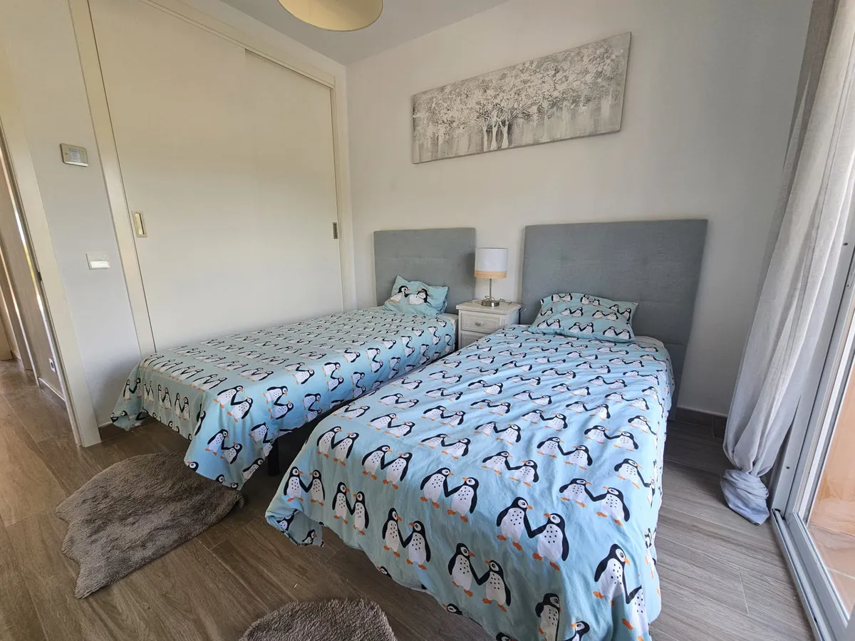 d79f9bc8-e218-4d3c-9f00-e3f09cc936ee