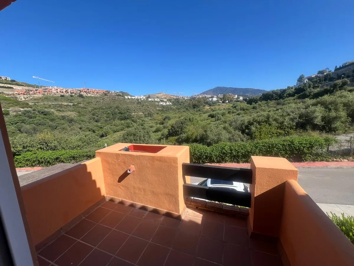 4ccc06fc-3457-47cb-ac34-d97eafe6fdf2