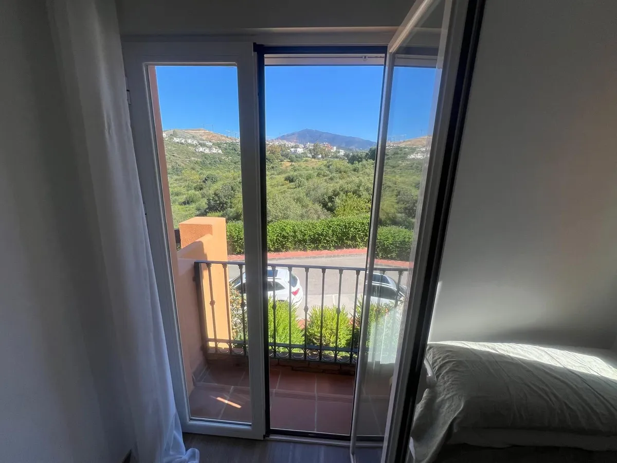 f7650dcc-9b03-4afb-9088-aa71279b5b33