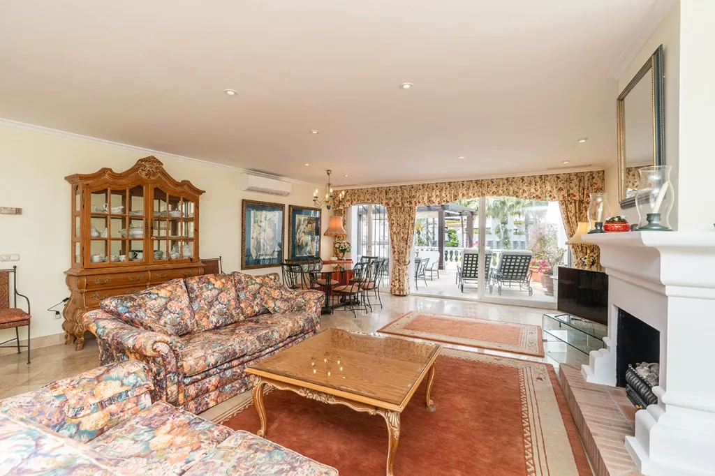 2f4f12dd-5414-4b68-91f4-a2a0085aa87f