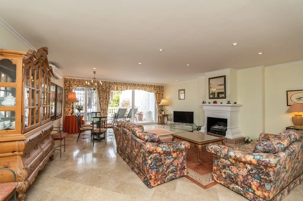 4952f008-deb7-4160-83a1-25b1ea1c52c3