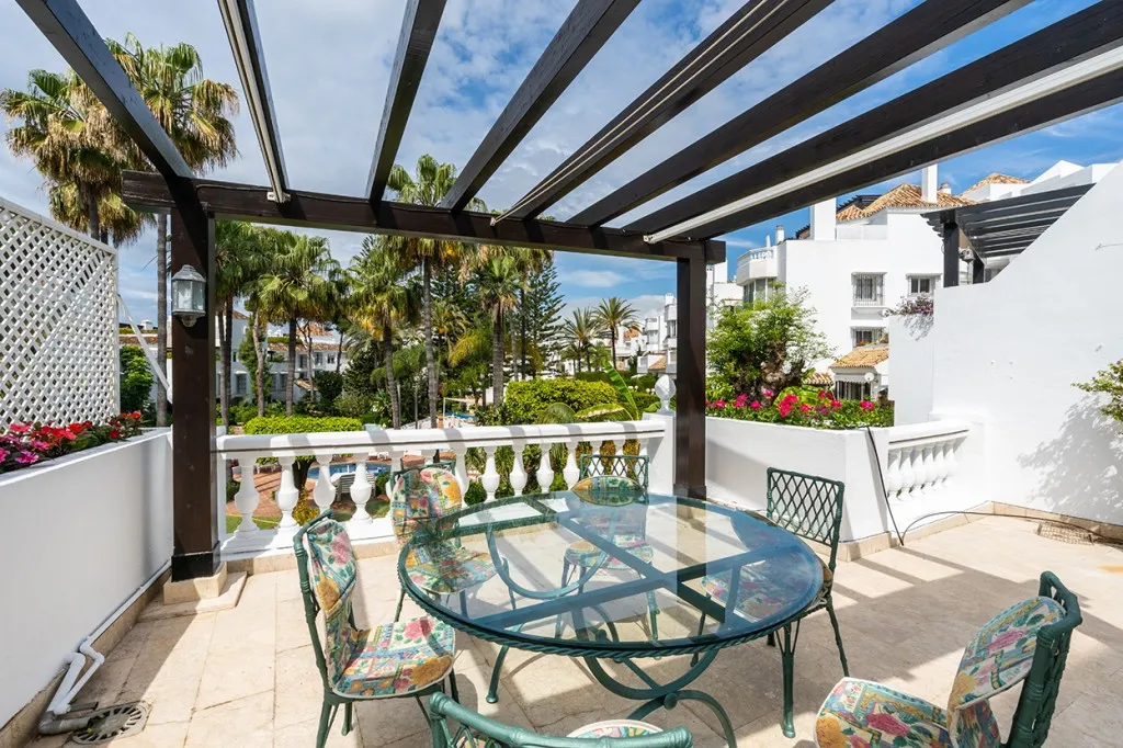 9cfbfe17-11d9-4f52-af4f-e85018738d33