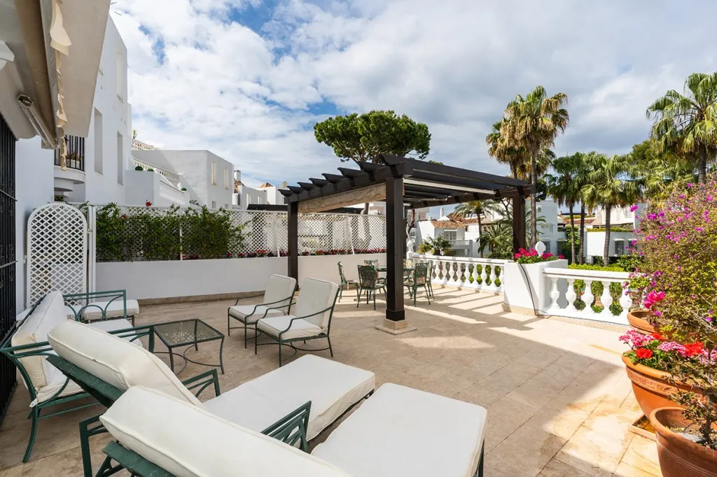 e98b5d7e-3b99-4d62-a0ce-2ae1f5cf09c5