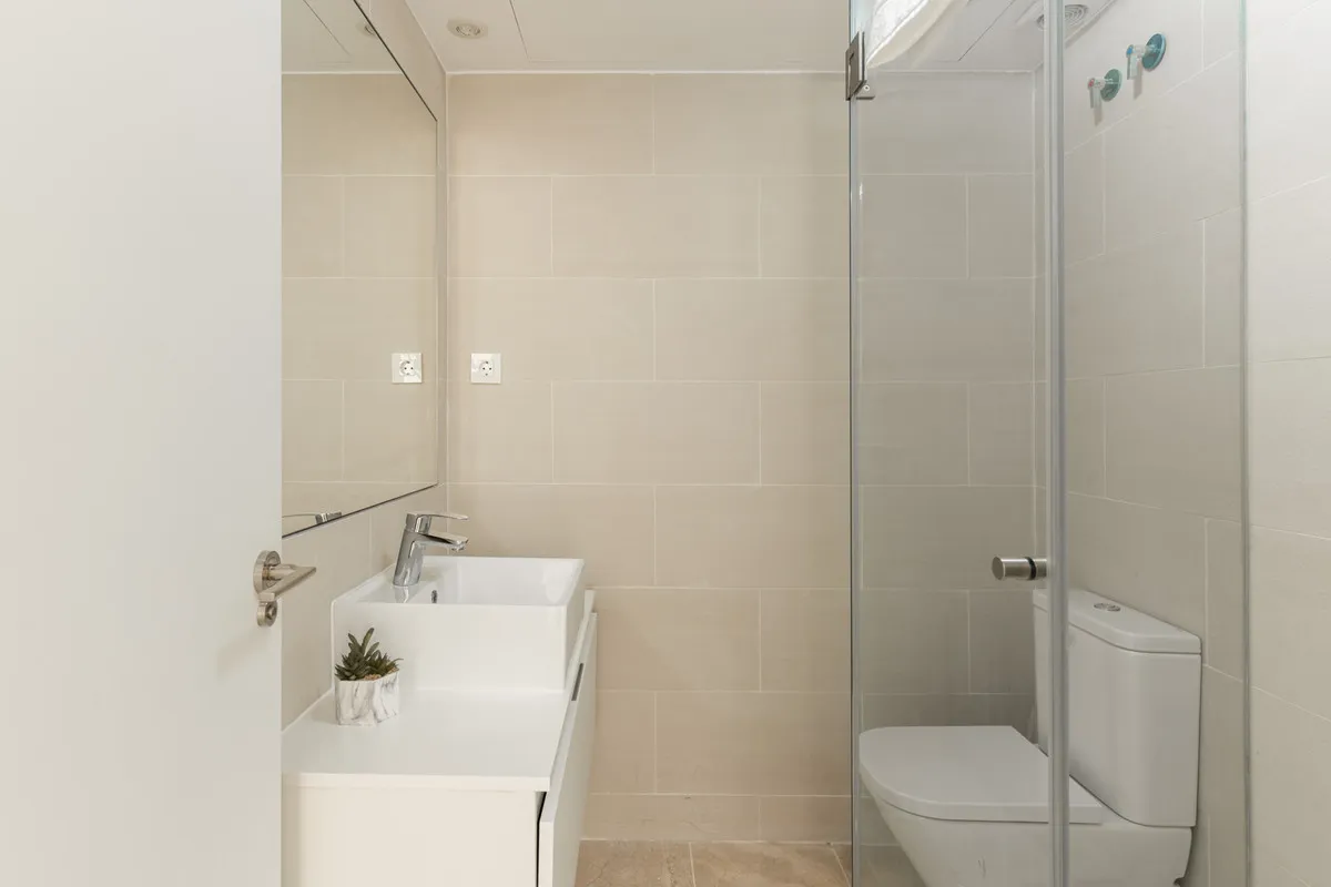 10bb9e15-7add-4fb0-8ccd-2619655e334f