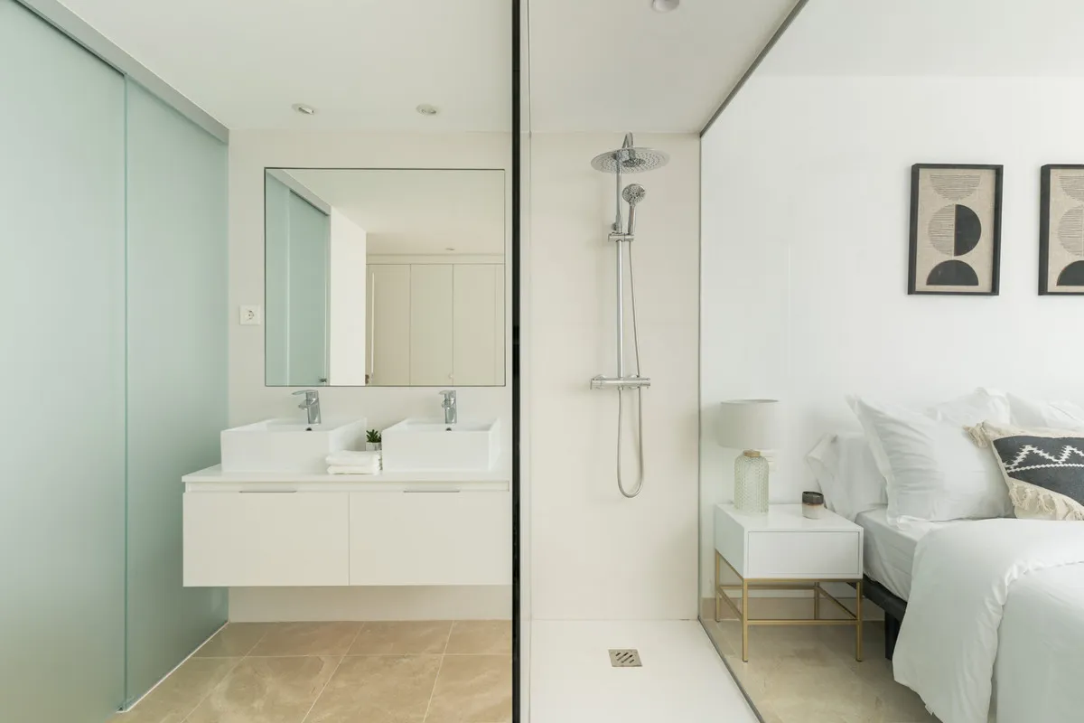 49f6d06b-68b6-4ff7-911e-2fa1b5fc0c9a