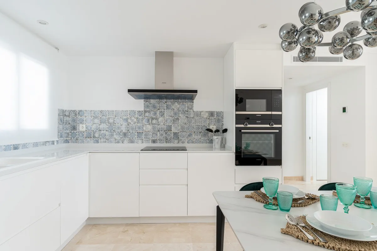 739bdafe-de04-425f-8f4e-109d607f2be3