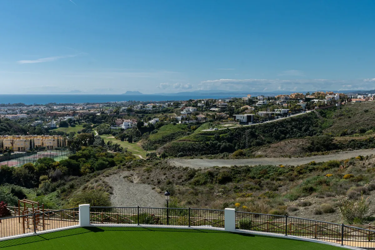 89e1beb8-7c9e-4853-95aa-650b16c95a98