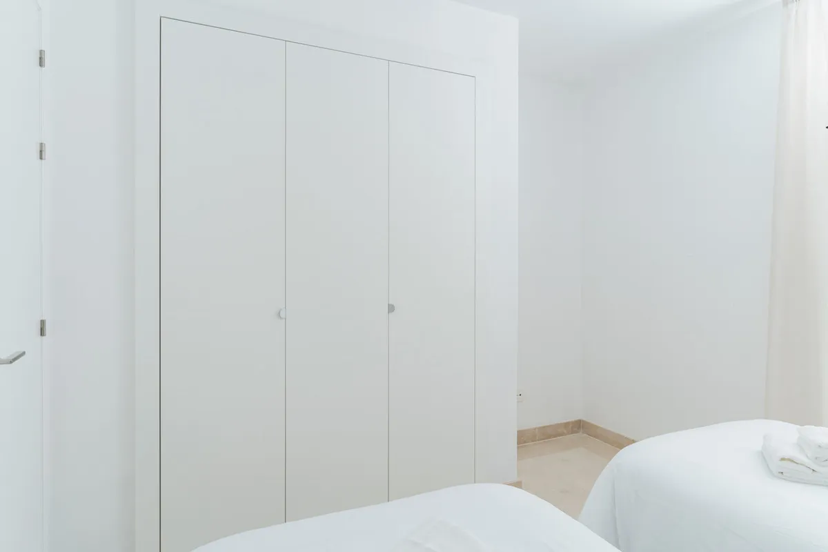 a56b2fa6-5b86-40bb-b01c-513be92a8054