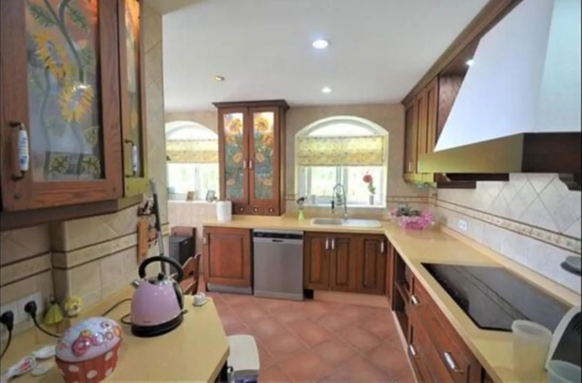 01a32a30-e6db-45be-9d41-9ff1fef8c9fc