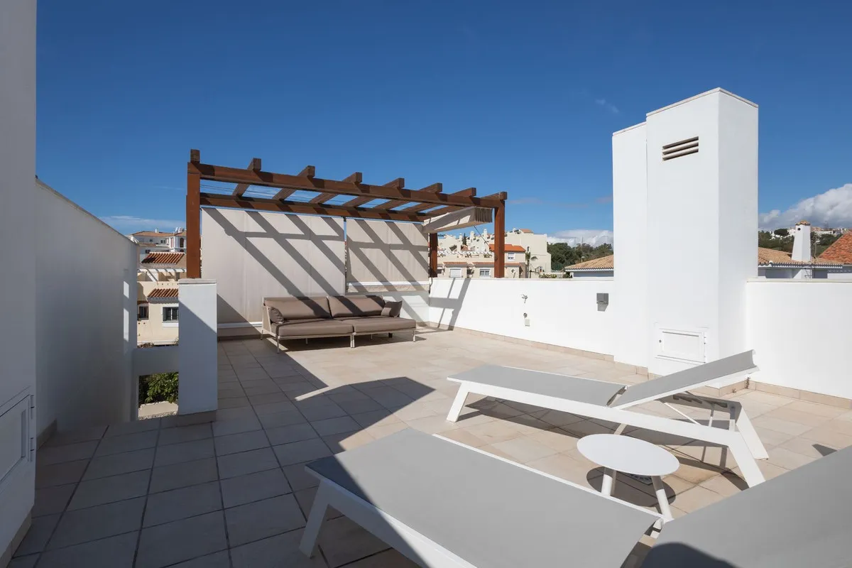 11f901f4-1d03-455e-aa23-ca11e9f494f9