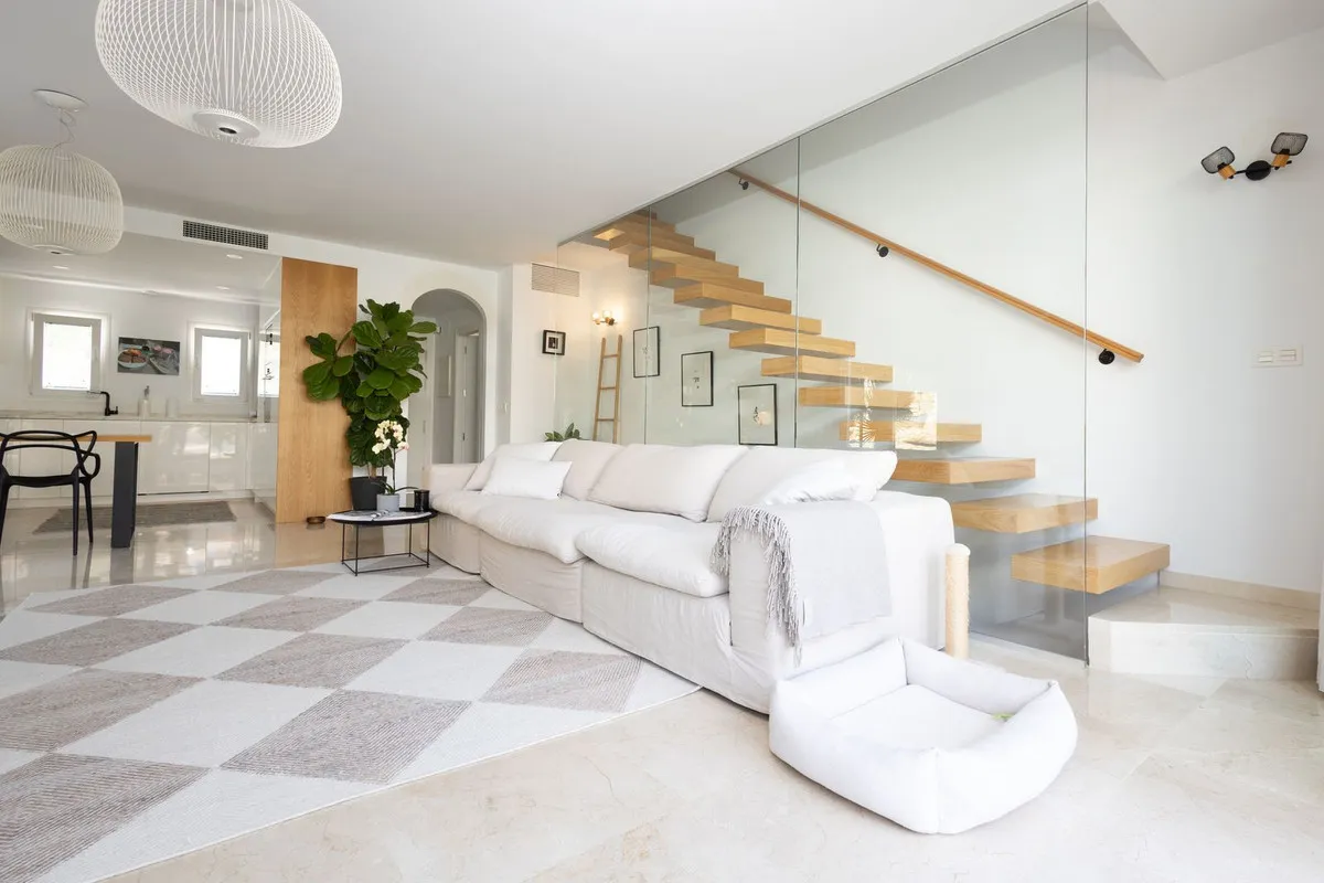 28c1cd8d-0edb-4a10-bb6d-8211953c9517