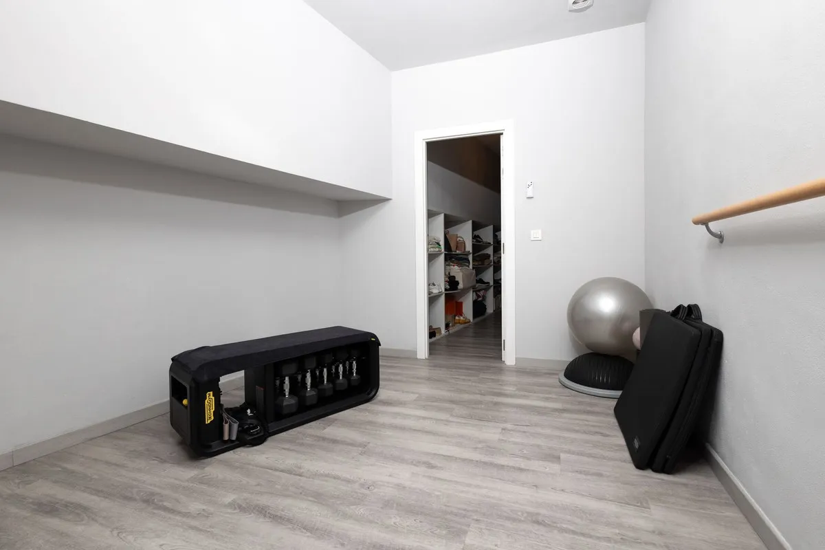 2ab1bca3-dca7-4b89-8d4c-080cb0445de9