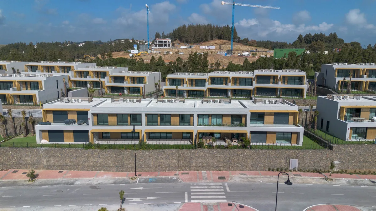 d8120353-b5cf-47ad-8ea7-45eb41e47793