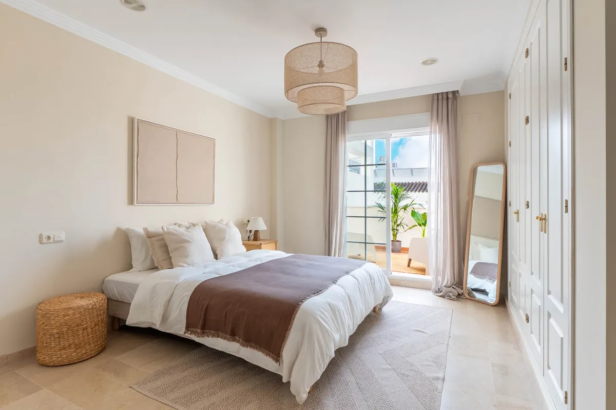 4e18e8c0-7c0f-48e3-a381-32519c47b954