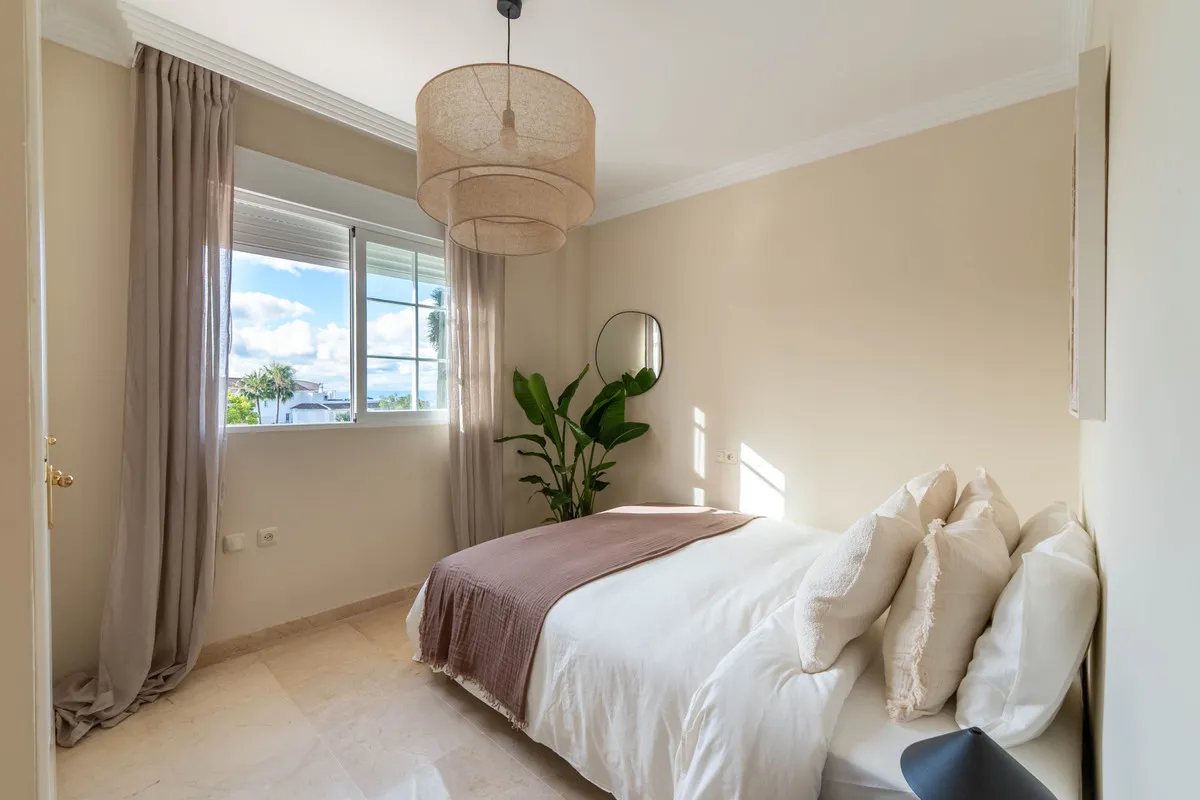 a796e2bc-c29e-46b7-a389-8da4fec9dc7d