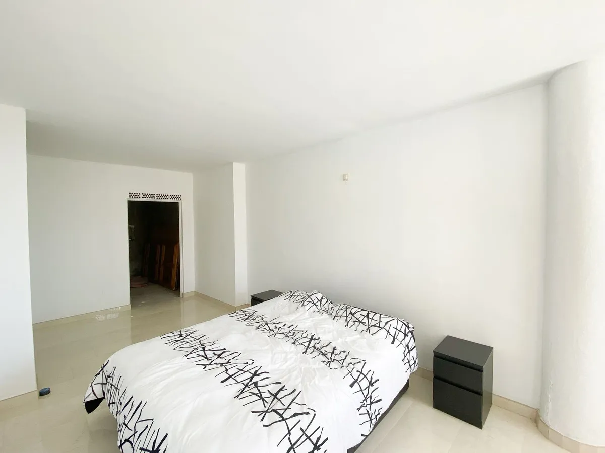 2f057b2e-43e2-4528-80cc-cf5b77dd053e