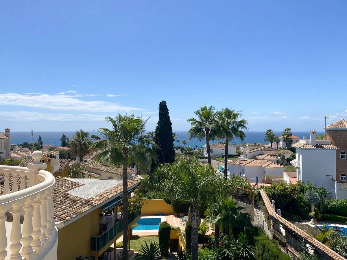 96b893f8-a875-4d75-b7b0-983f4038457b