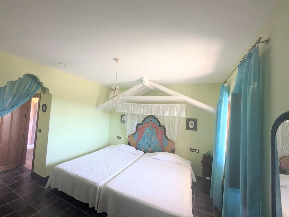 1b3521aa-5fab-4748-a0d5-3d84416ae973