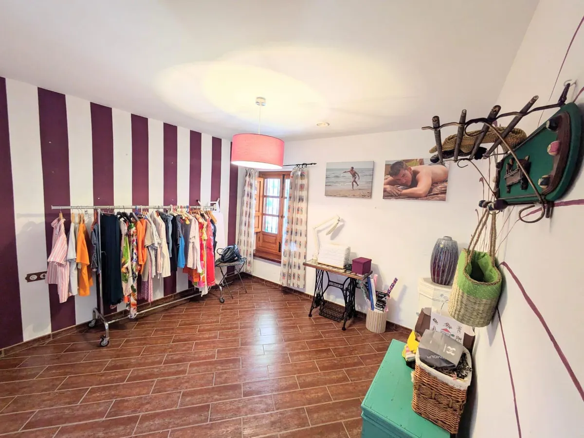 2b28ea56-27d4-4405-8ddf-2a720e9a7ac3