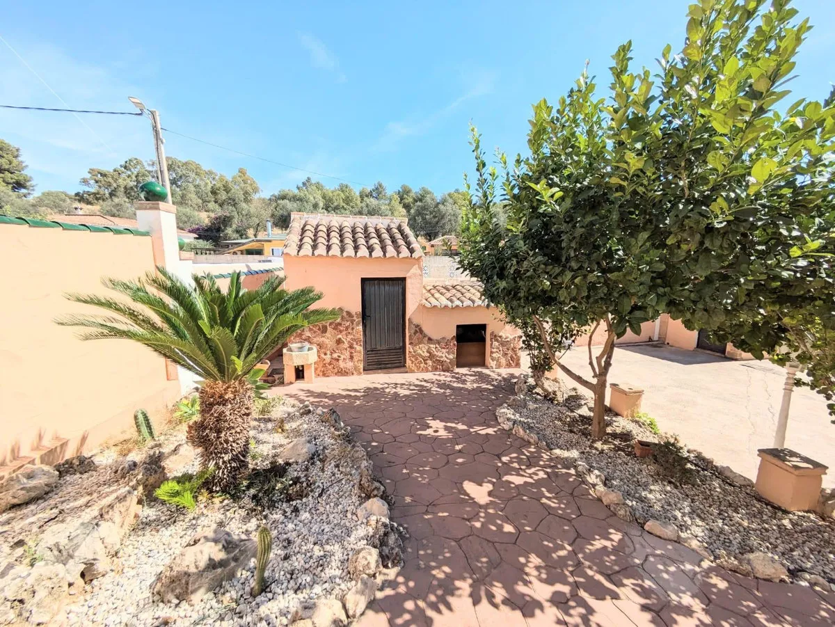 9bef08d4-52e3-4304-91c0-efb5820e222e