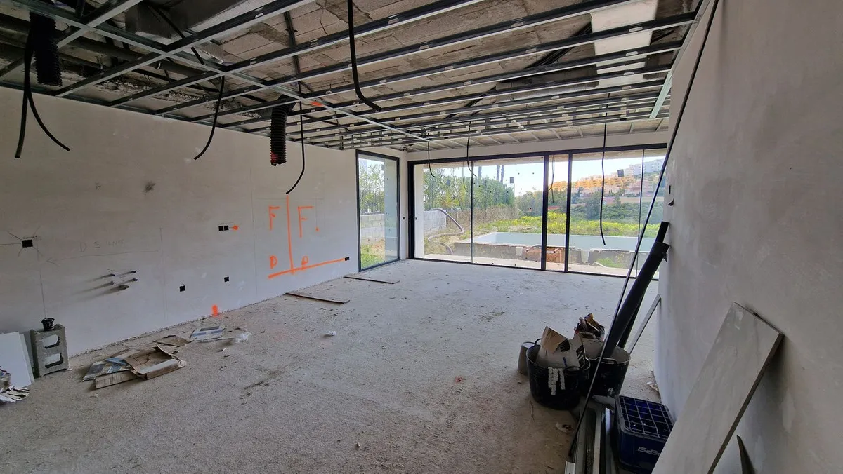 29ab5eff-eaa0-4be8-b3cc-1c681705b8fb