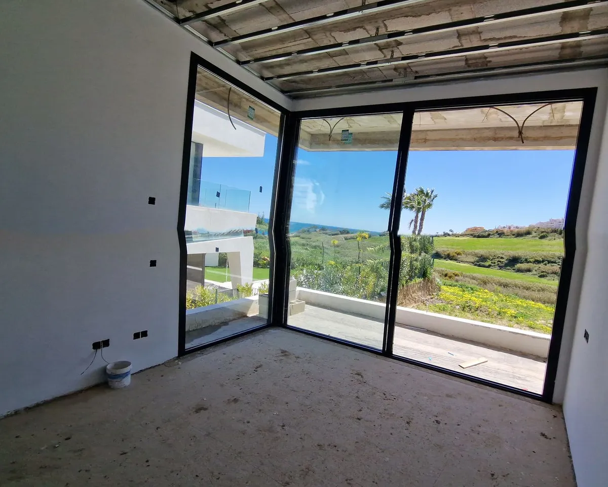 a9b1b625-a061-4d28-a977-98c12680dff2