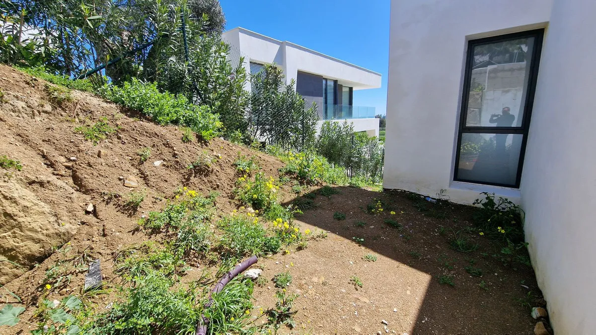 acfaac65-6aa2-45a6-a71b-f2109d669af0