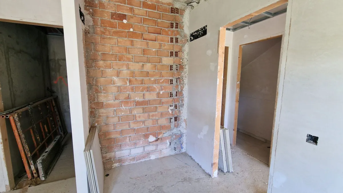 c3730861-79df-4715-b885-0cafc89ebf9a