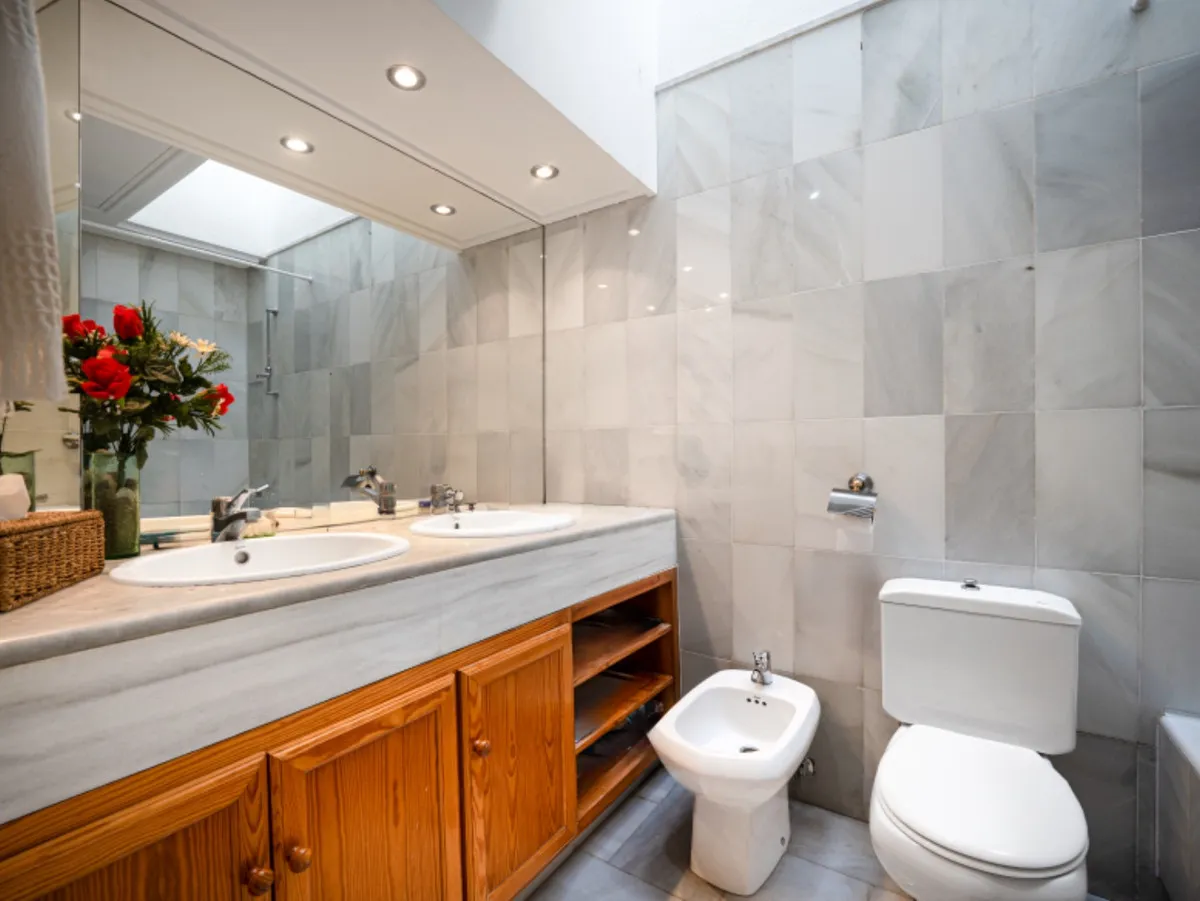 23272287-cea4-435b-b0ee-9b76794bc9df