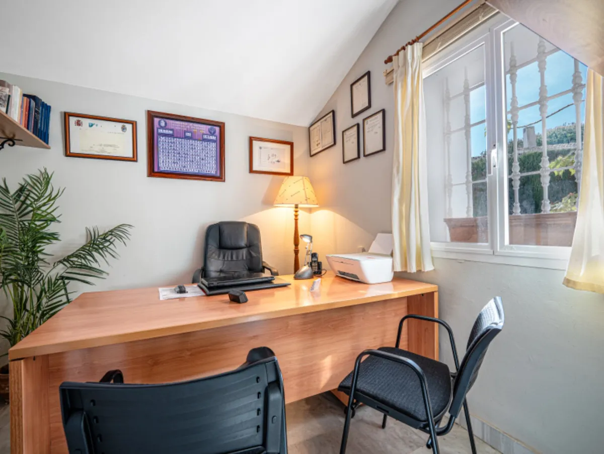 bc859c73-3af5-47f8-b14b-31bba6c1e5cb