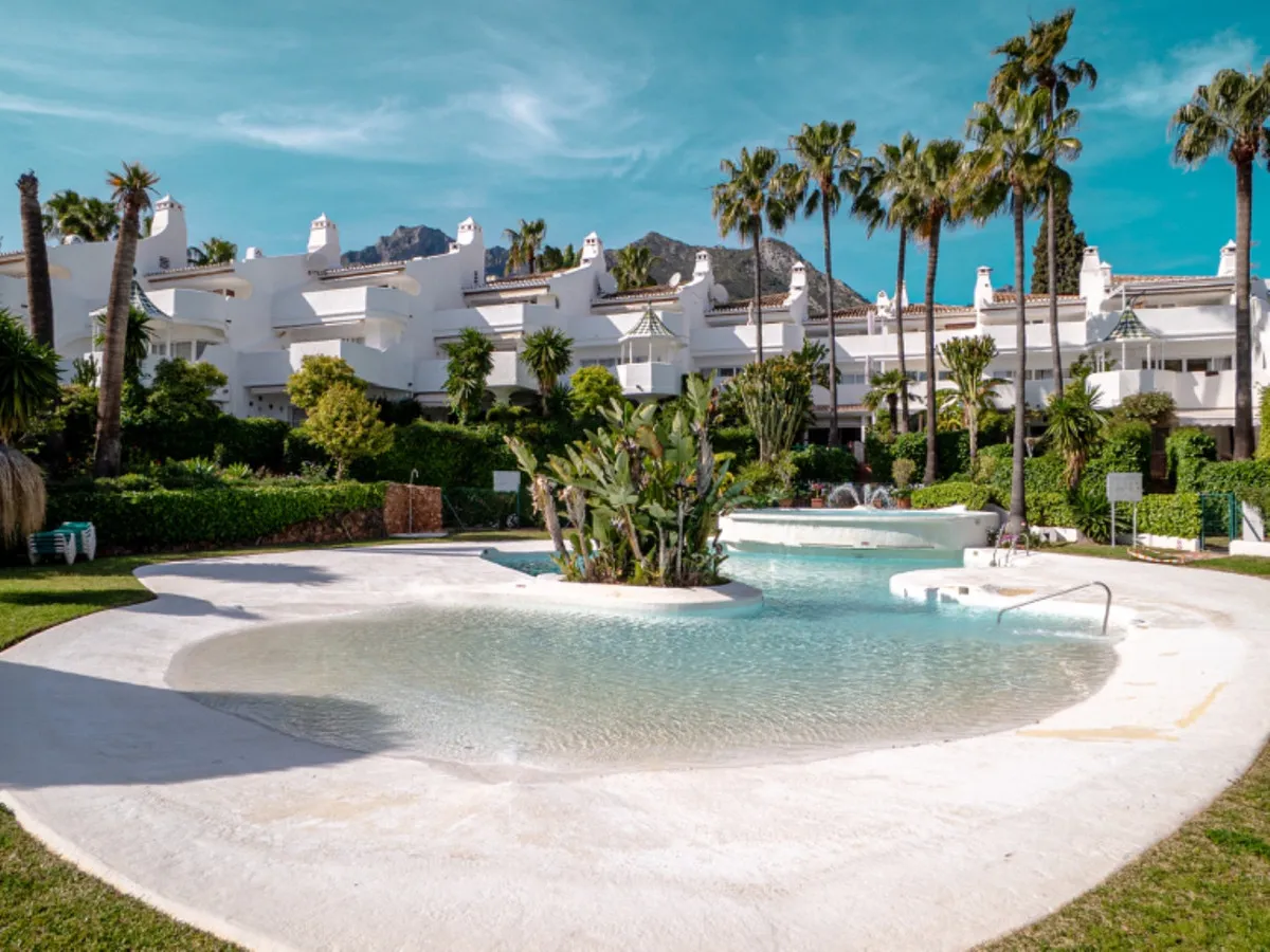 e52ddc36-08e2-486b-a192-b571e35af875