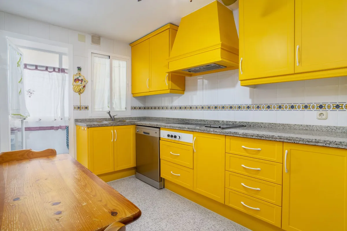 2548f679-17e3-4eca-bc22-fd6c5aff7dd1