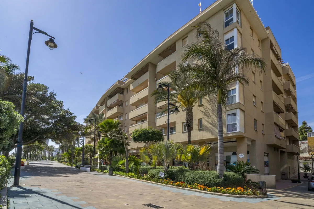 77a3ed67-349b-415d-8ce4-632a5ef9c2f7