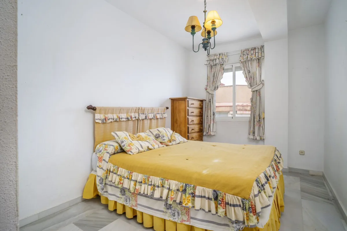 8c1a53a6-fcfe-403b-9b38-e9ee443cd1f7