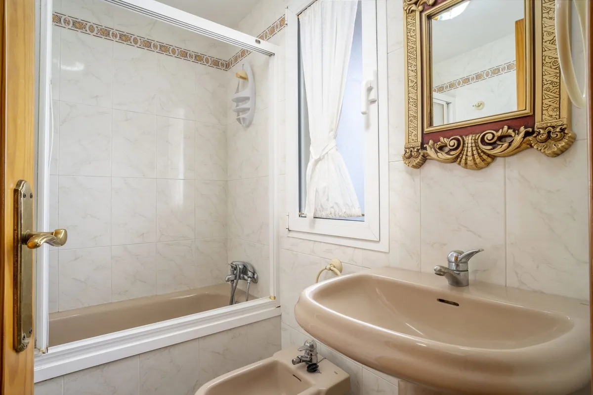 917086b0-048b-4675-8981-a59fc01c5886