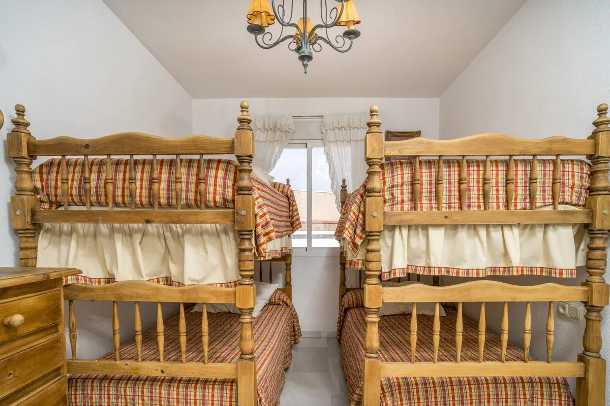 dccd4787-315d-46f8-8ec5-918b1be7d327