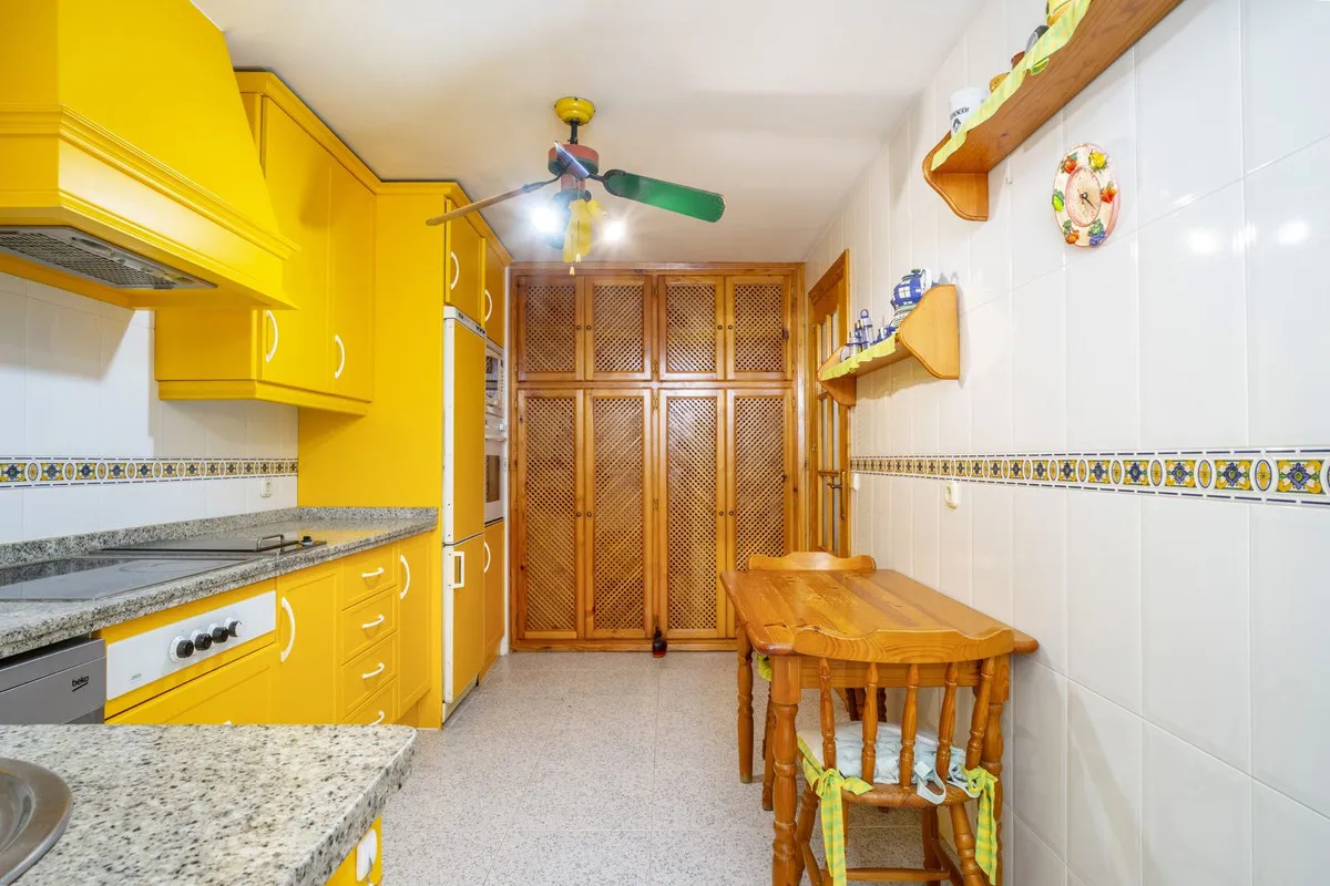 f1f21309-1440-4fd7-8b0e-399dd2fed28b