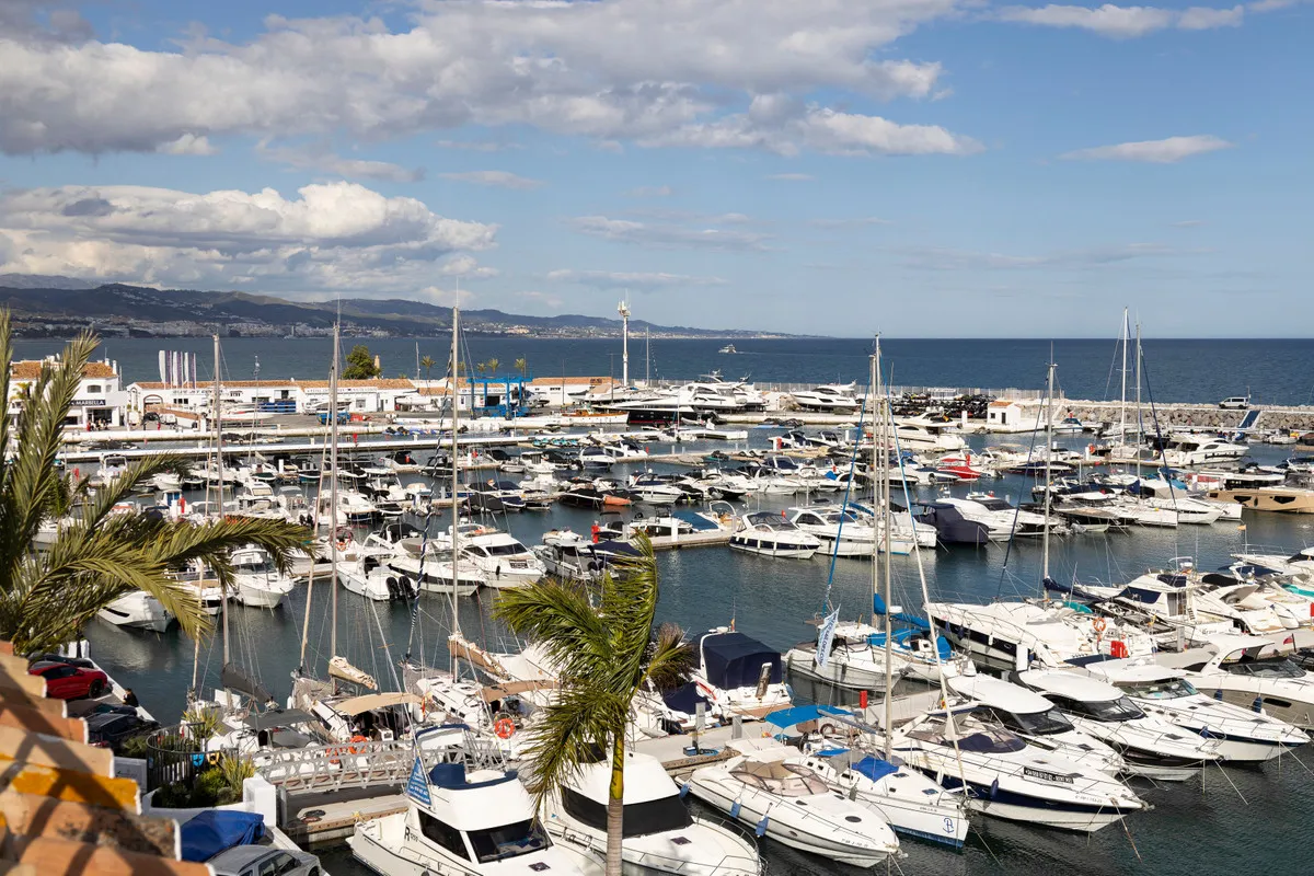 00b5329c-fdc7-4361-a319-a35b2701abbd