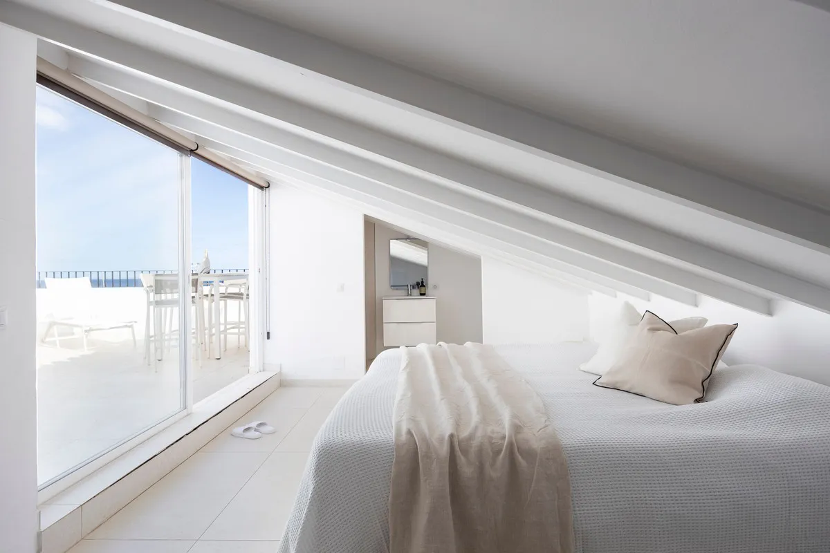 30eec206-ff66-4fdb-9698-127278446b7c