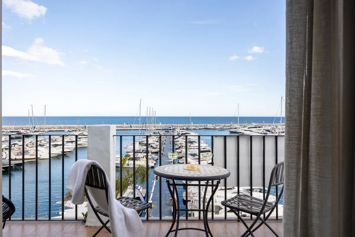 6b425f17-1118-450f-9bff-753e4377b476