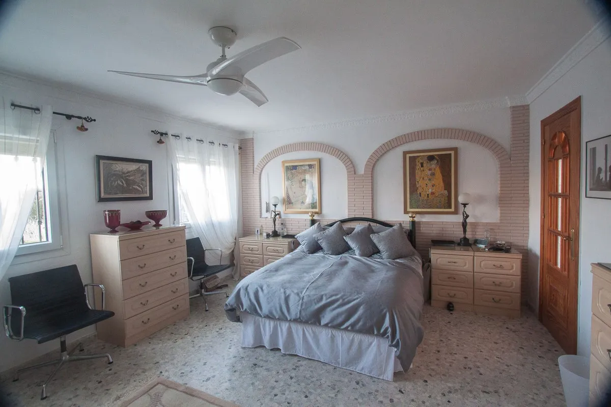 7af4fe70-eb22-4daa-a675-292a8fda6f1e