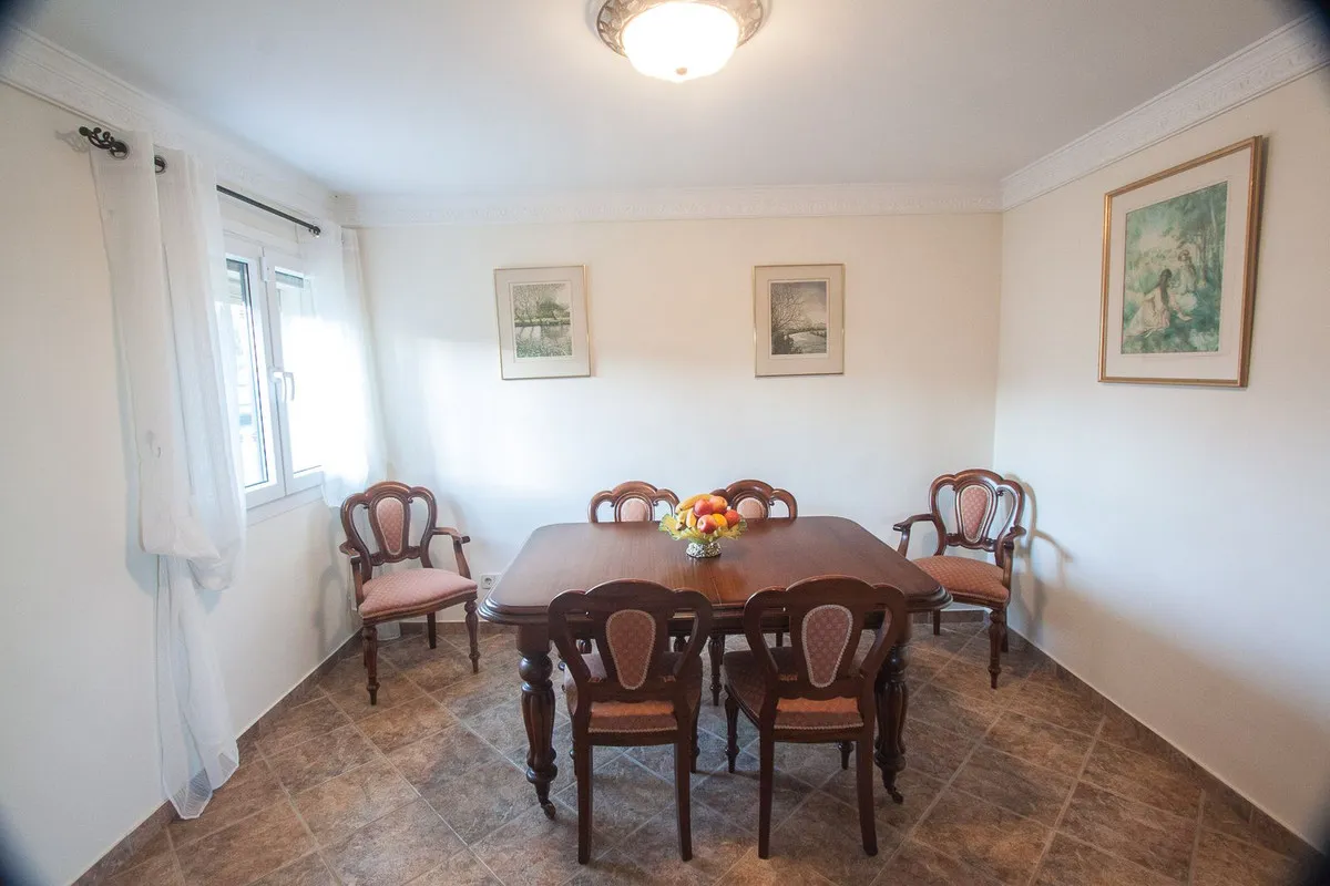 b9963ce0-2c86-4568-9a40-e6577e223e11