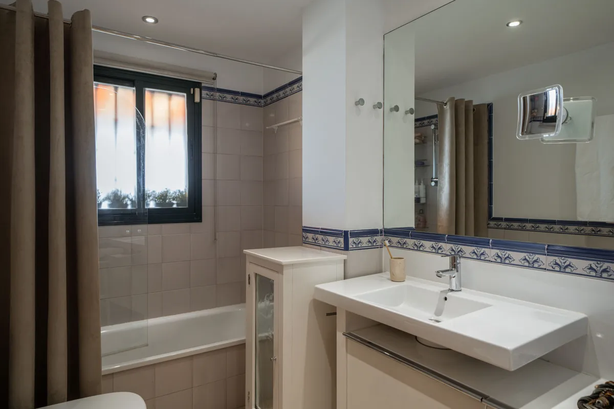 3dbd7901-d004-4261-9d59-b116a69a95d5