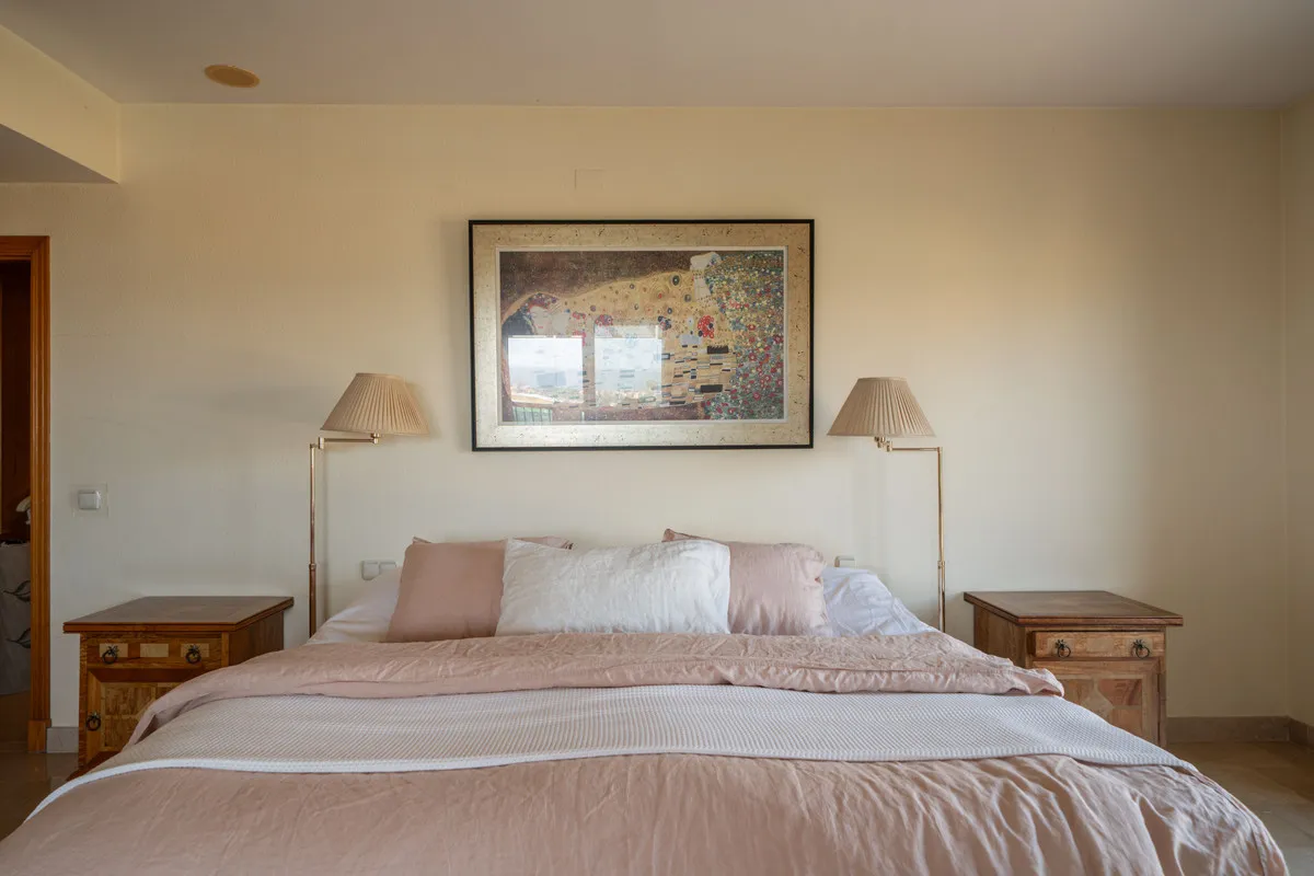 583c4d8a-1fbf-4dbe-8b64-8797a4df14f7